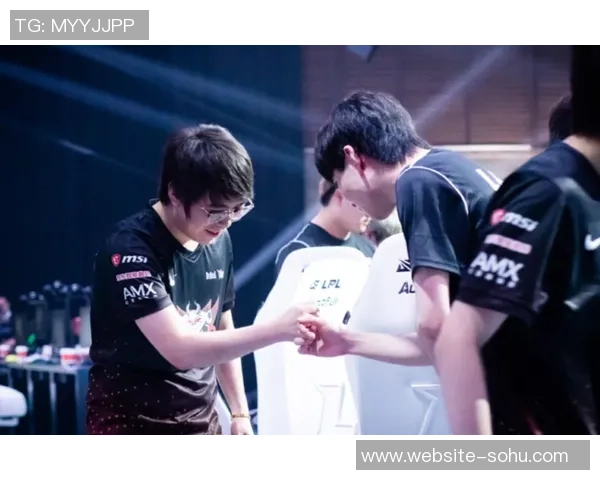 JDG战队凭借69分稳居大师赛积分榜首位争夺冠军之路愈发明朗